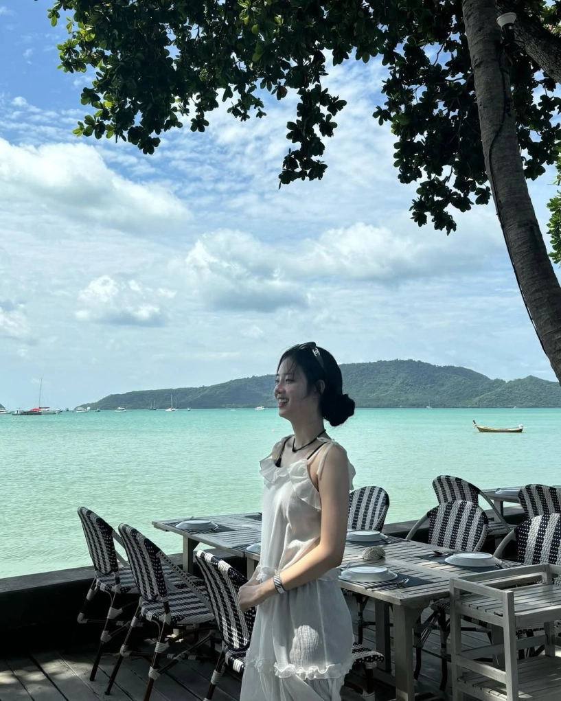 Shin si ah - bác sĩ ghiền thời trang resident playbook có gu ngoài đời xịn đét - 8
