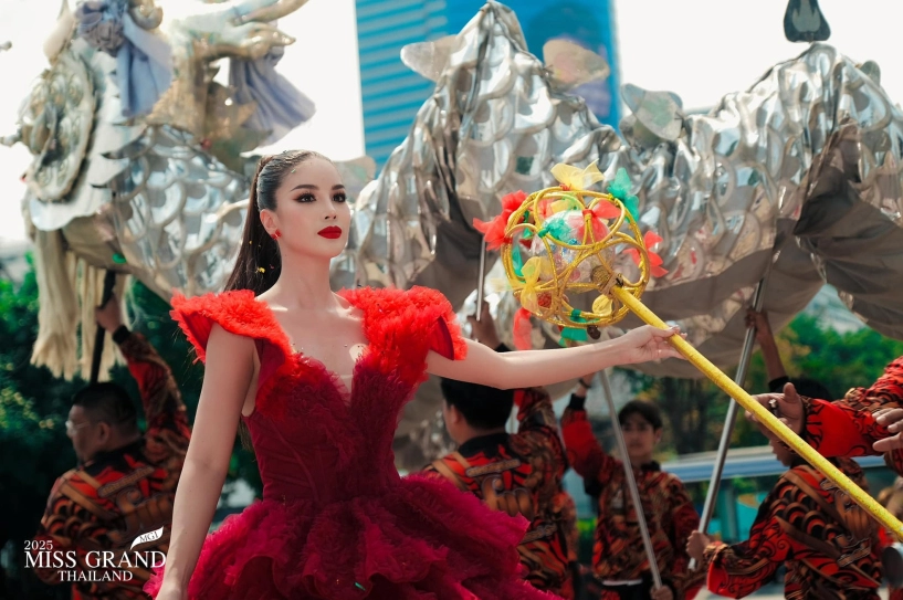 Sửng sốt trước các chiêu trò độc lạ của dàn thí sinh miss grand thailand 2025 - 1