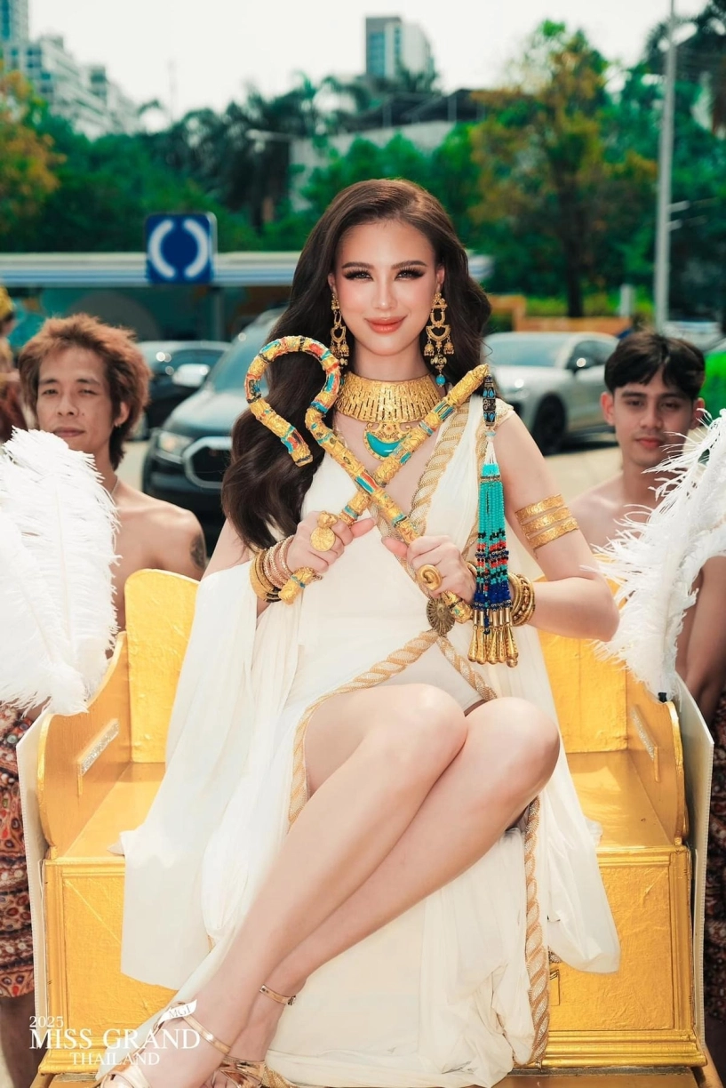 Sửng sốt trước các chiêu trò độc lạ của dàn thí sinh miss grand thailand 2025 - 7