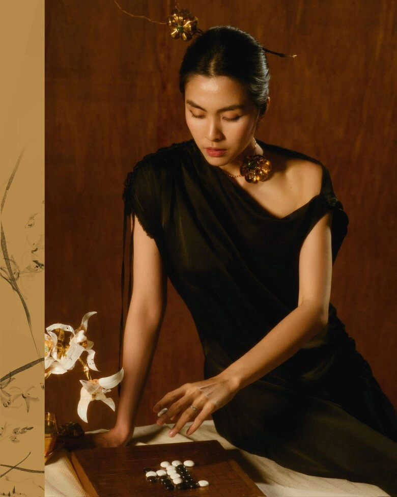 Tăng thanh hà tung ảnh mừng 83 ai cũng ngỡ ngàng vì hiếm lắm cô mới mặc hở cỡ này - 5