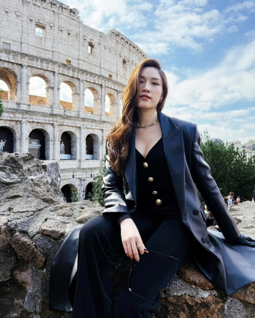 Thanh thanh huyền diện một chiếc áo đi khắp italy sau sự cố mất vali - 1