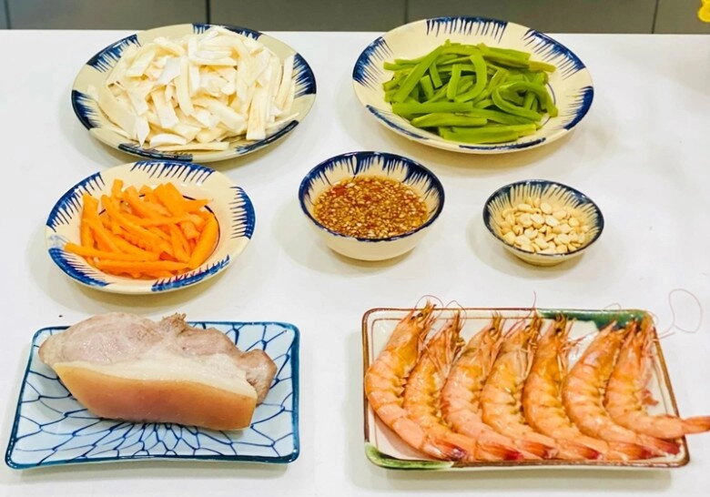 Thịt luộc thừa sau tết đem làm gỏi cổ hũ dừa giòn ngon chua chua ngọt ngọt siêu hấp dẫn - 2
