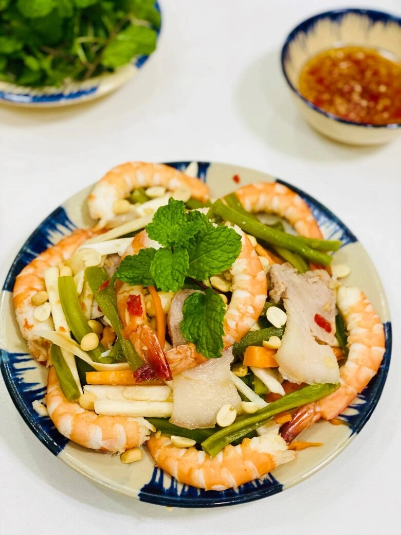 Thịt luộc thừa sau tết đem làm gỏi cổ hũ dừa giòn ngon chua chua ngọt ngọt siêu hấp dẫn - 9