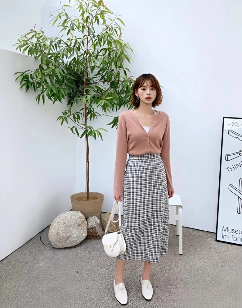 Thời tiết giao mùa bất ổn 5 món đồ công sở giúp chị em mặc đẹp ứng biến mọi lúc mọi nơi - 9