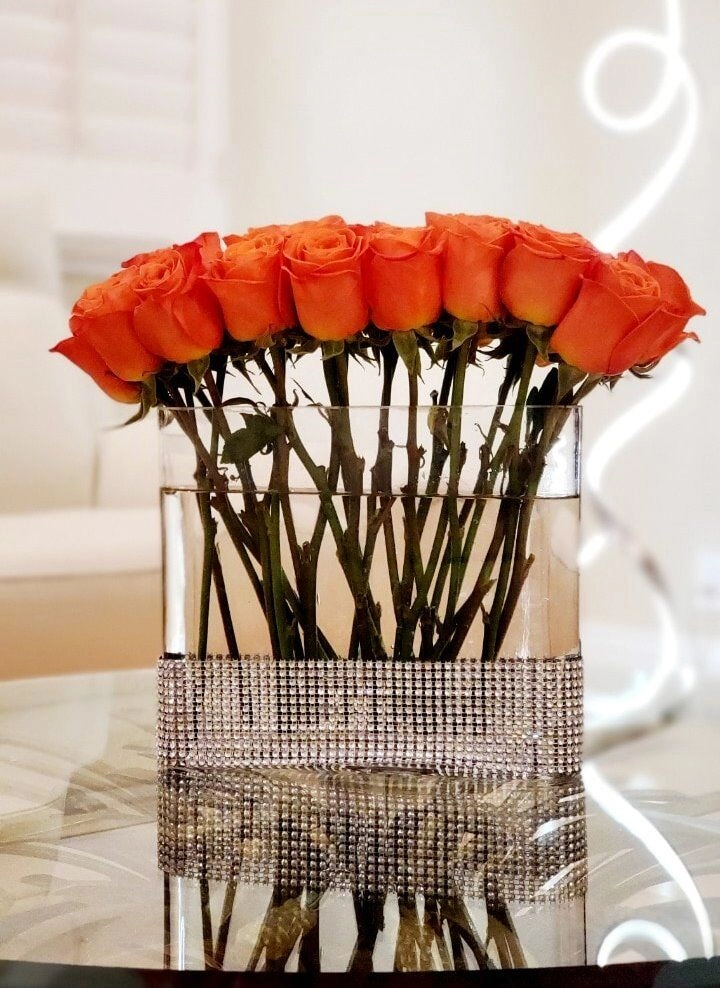 Từng bị chồng chê nhưng việt hương vẫn cắm hoa tặng nhân viên các em chịu đi chứ không biết cắm đẹp hơn - 7