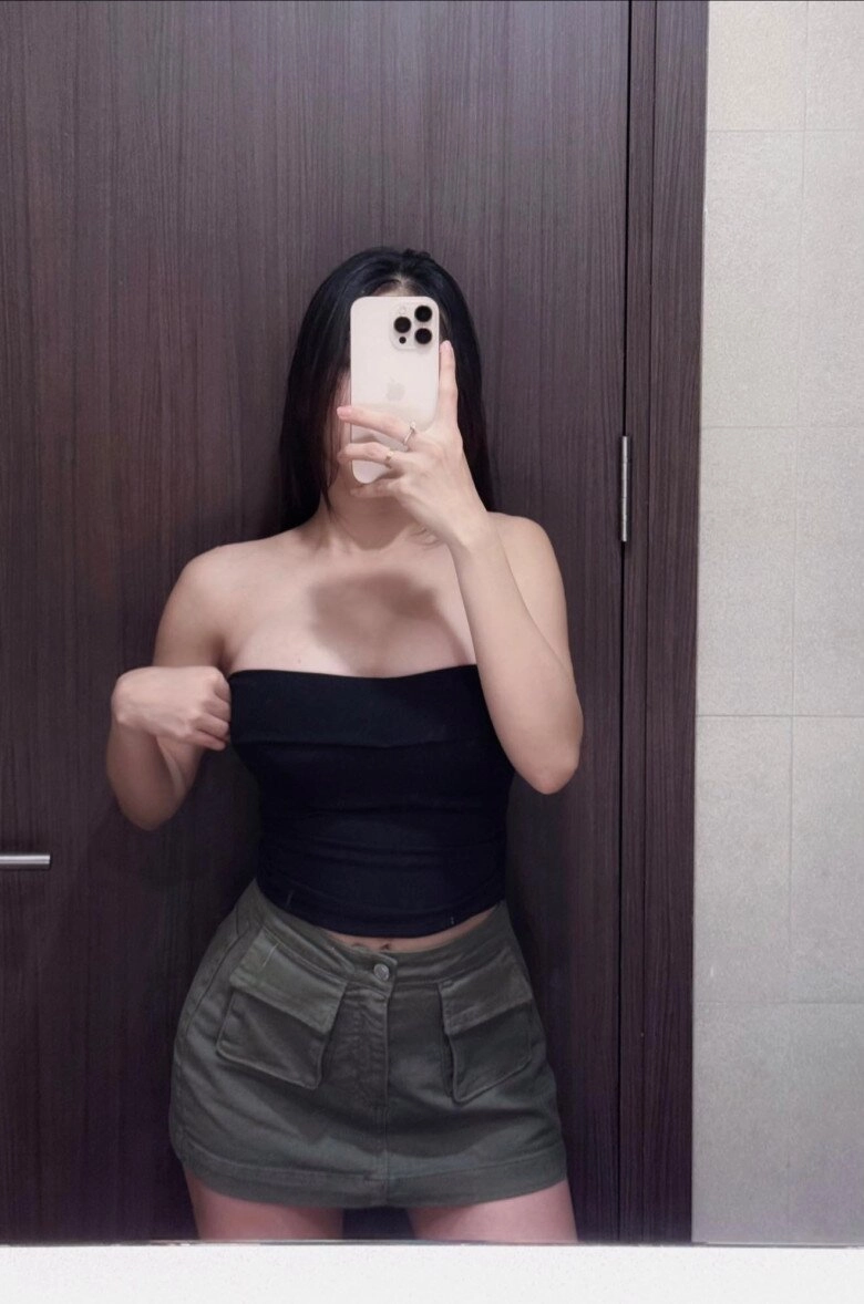 Vợ cầu thủ đắt giá nhất nhì việt nam sinh con chưa đầy tháng mà toàn lên đồ gợi cảm quyến rũ hơn thời con gái - 5