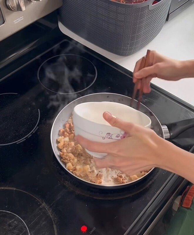 Vợ huỳnh đông làm món bánh bột lọc lười đang hot nó lạ lắm mấy bạn ơi - 4