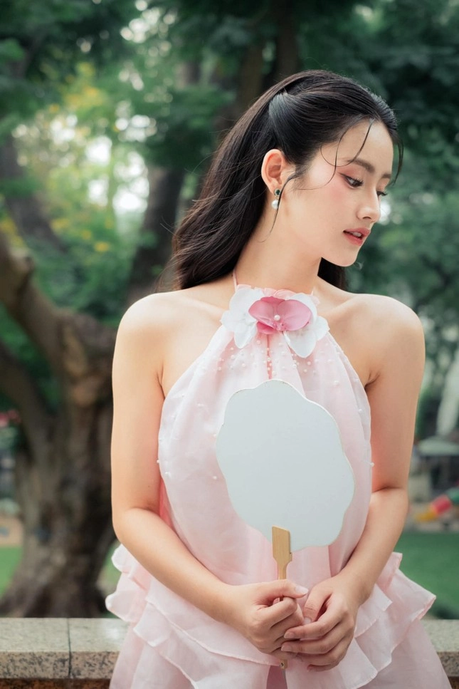 Vừa khoe ảnh trong phòng tập hoa hậu ý nhi lại khiến fan sắc đẹp lo ngại - 5