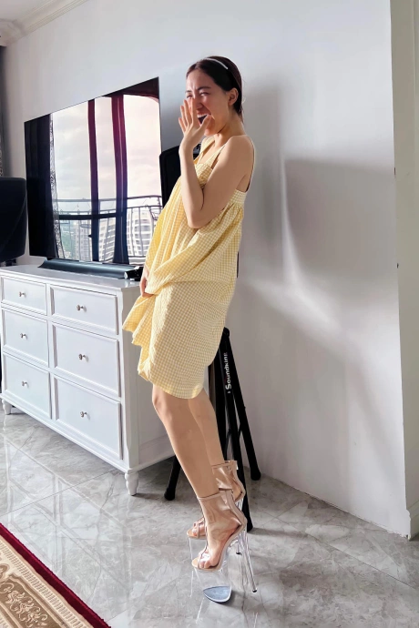 Xuất hiện đối thủ của hòa minzy đi giày siêu cao trên mọi địa hình không chỉ riêng sân khấu - 1