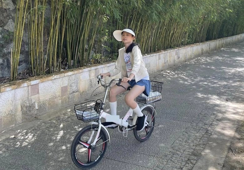 2 con gái vừa xinh xắn vừa đáng yêu học giỏi của hoa hậu hương giang và chồng trung quốc - 3