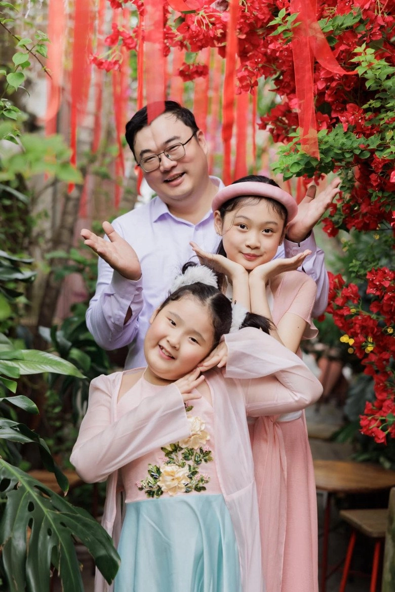 2 con gái vừa xinh xắn vừa đáng yêu học giỏi của hoa hậu hương giang và chồng trung quốc - 7