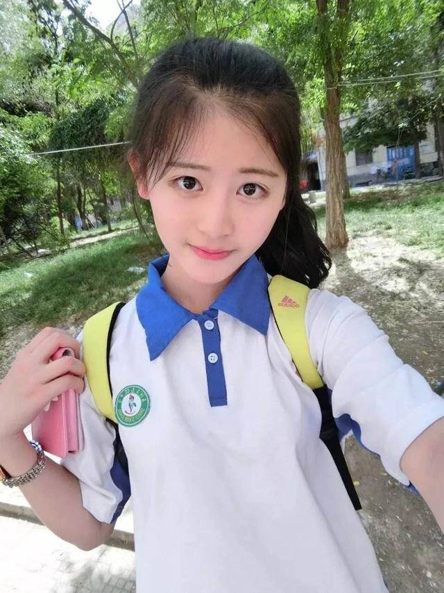 2h sáng hàng xóm gọi điện than đêm nào nhà cháu cũng ồn quá tôi hoang mang đáp nhưng cháu không ở nhà - 2