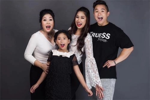 41 tuổi sinh thêm con thứ 3 nsnd hồng vân đặt tên cho con rất hay ái nữ giờ 18 tuổi y như tên gọi - 2