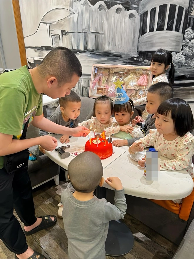 5 năm sinh 7 người con ông bố hà thành xoay như chong chóng - 4