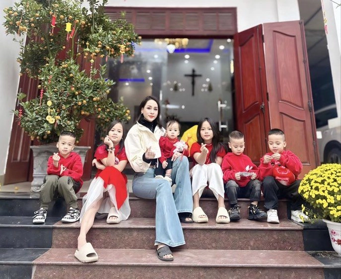 8 năm sòn sòn 6 đứa con mẹ trẻ 9x nghệ an tốn 60 triệutháng tiền bỉm sữa dáng vẫn nuột như gái trẻ - 5
