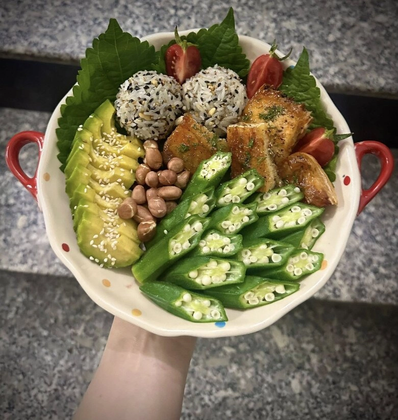 8x chia sẻ loạt cơm đĩa cực ngon nhưng bạn bè thắc mắc ăn thế sao đủ no sự thật hoàn toàn trái ngược - 4