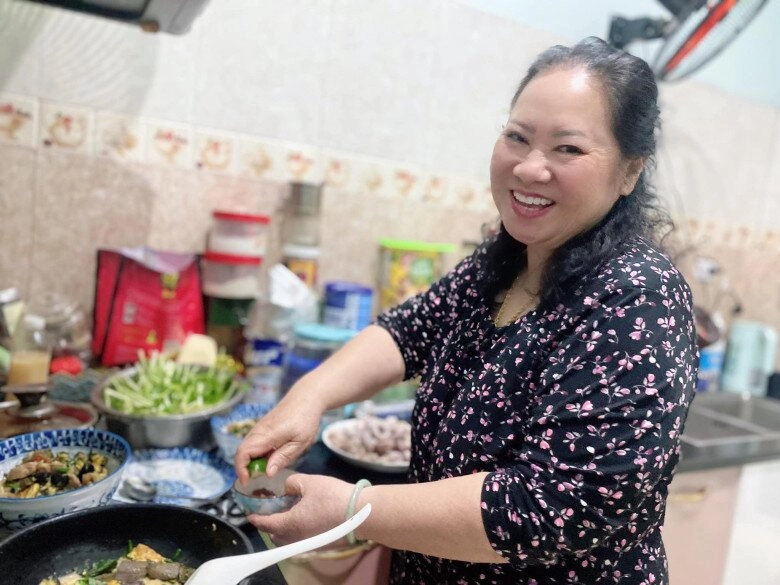 Ấm lòng bữa cơm mẹ ruột nấu cho thu phượng chẳng sơn hào hải vị mà thật quý giá - 6