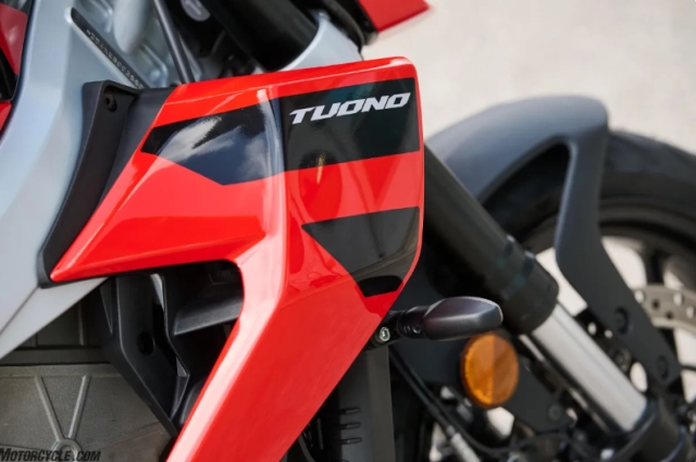 Aprilia tuono 457 2026 có thực sự là mảnh ghép hoàn hảo cho người mới vào cuộc chơi naked bike - 17