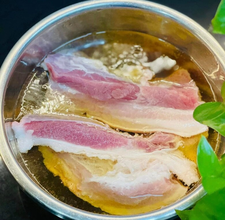 Ba chỉ ngâm bia nướng cuốn rau thơm rồi chấm tương ớt nghĩ thôi đã thèm chảy nước miếng - 2