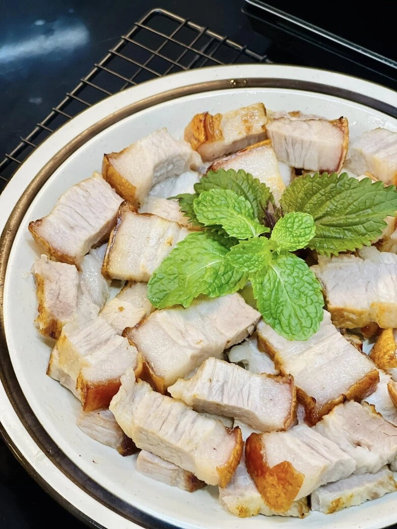 Ba chỉ ngâm bia nướng cuốn rau thơm rồi chấm tương ớt nghĩ thôi đã thèm chảy nước miếng - 6