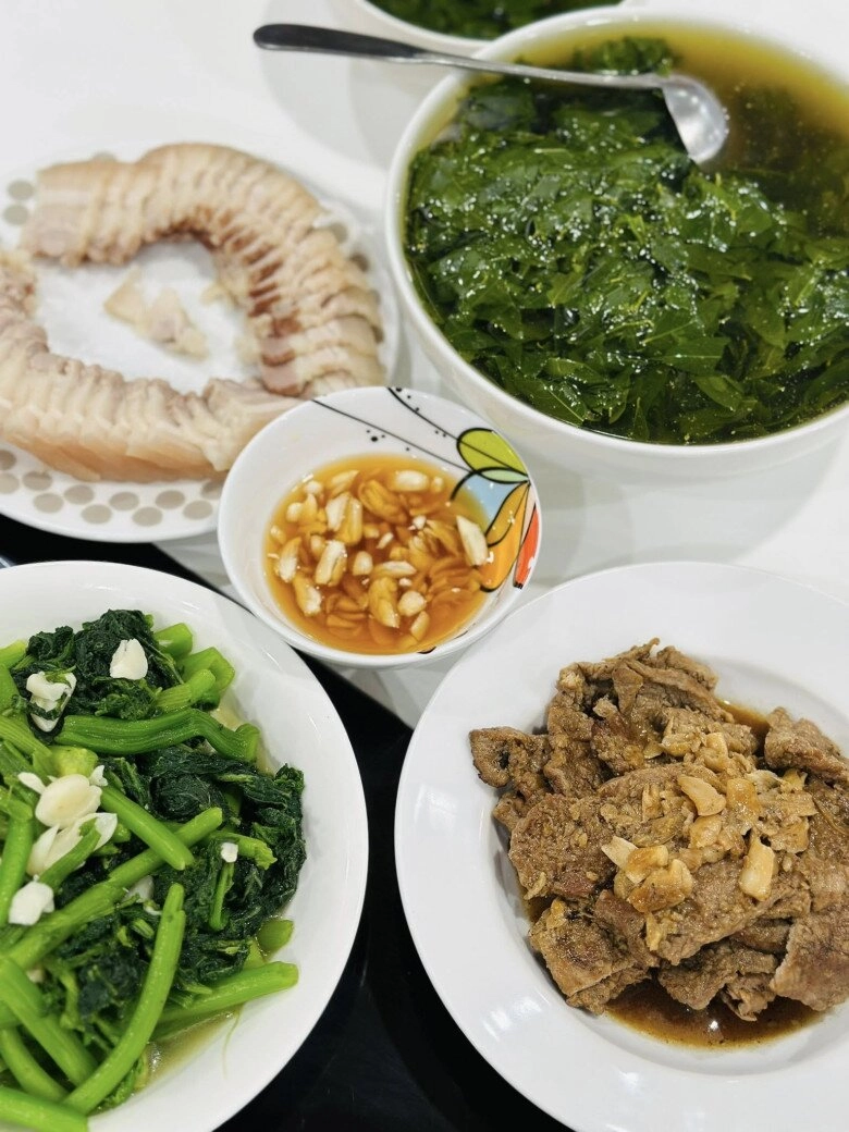 bà trùm chân dài miền bắc và chồng chênh lệch ngoại hình nhưng nhìn mâm cơm là biết lấy đúng người - 5