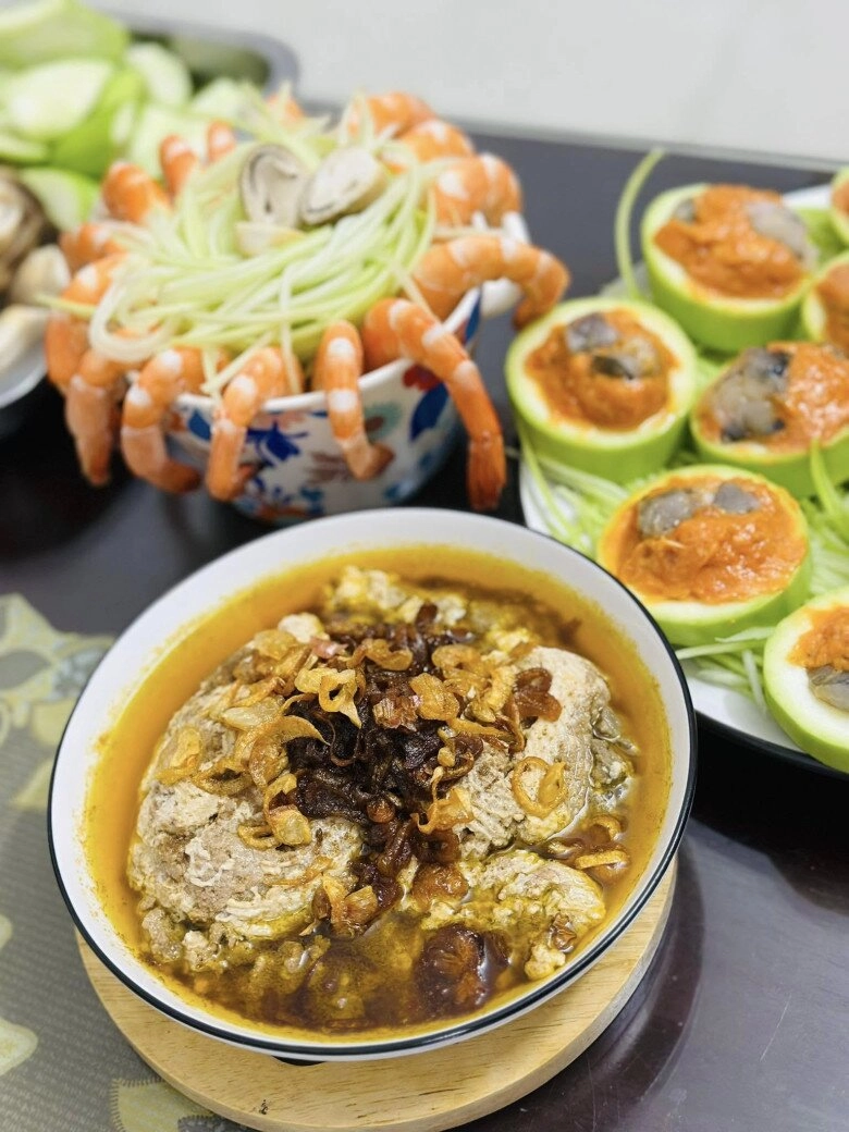 bà trùm chân dài miền bắc và chồng chênh lệch ngoại hình nhưng nhìn mâm cơm là biết lấy đúng người - 20