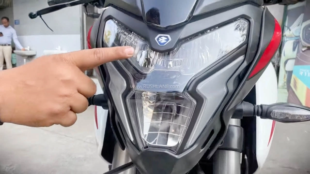 Bajaj ra mắt mẫu xe côn tay 160 mới với giá bán chỉ khoảng 40 triệu đồng - 1