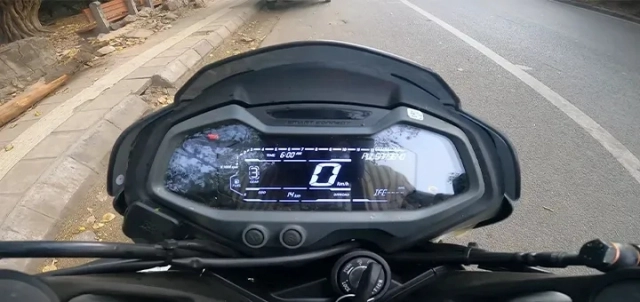 Bajaj ra mắt mẫu xe côn tay 160 mới với giá bán chỉ khoảng 40 triệu đồng - 4
