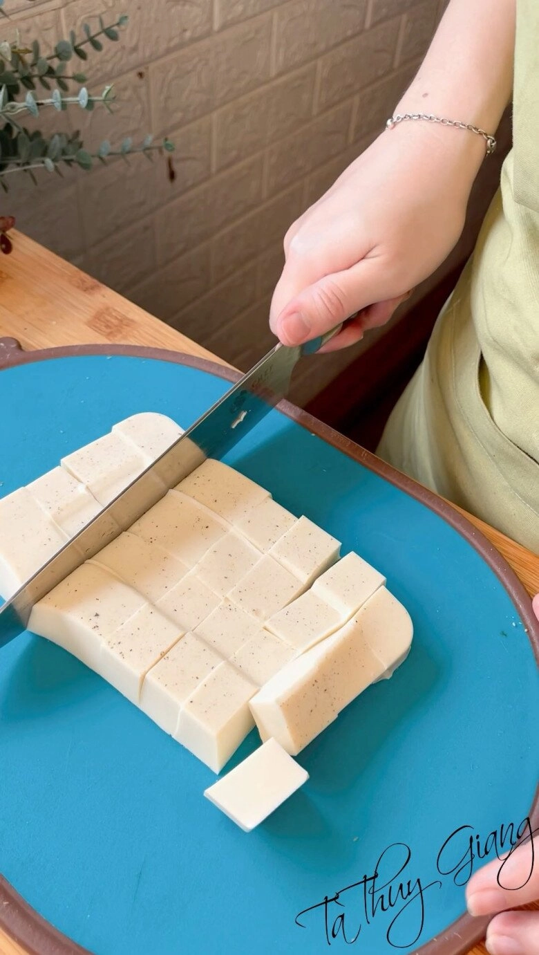 Bánh ô long nhài nhãn đang hot điên đảo làng bánh chị em nào mê thử làm ngay nhé - 12