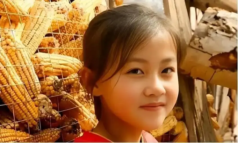 Bé gái được người lạ tặng 34 tỷ đồng vì đẹp tuyệt trần cuộc sống hiện tại không ngờ nhờ quyết định của bố mẹ - 5