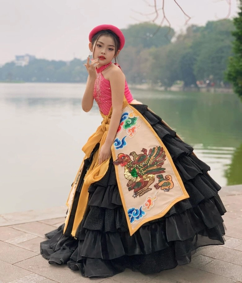 Bé gái hải phòng mới 8 tuổi đã thi hoa hậu quốc tế nhan sắc không ai phải thất vọng nhìn thành tích mới nể - 5