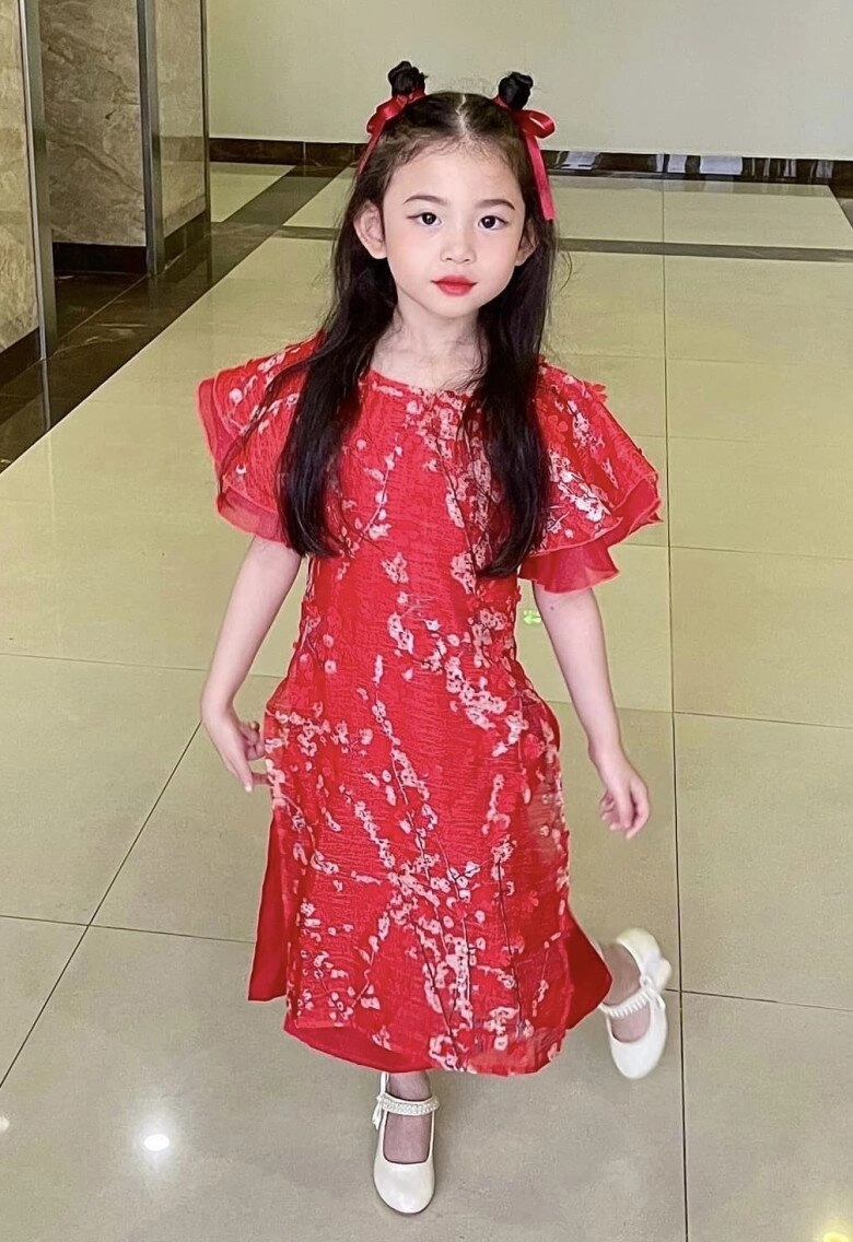 Bé gái việt diện trang phục trung thu gây sốt mxh vì quá xinh hoá ra có mẹ là mỹ nhân nổi tiếng vbiz - 2