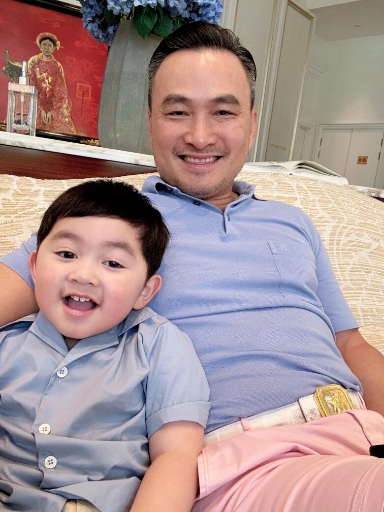 Bé gái việt được 1 tỷ tiền mừng trong tiệc đầy tháng danh tính bố mẹ không phải dạng thường - 2