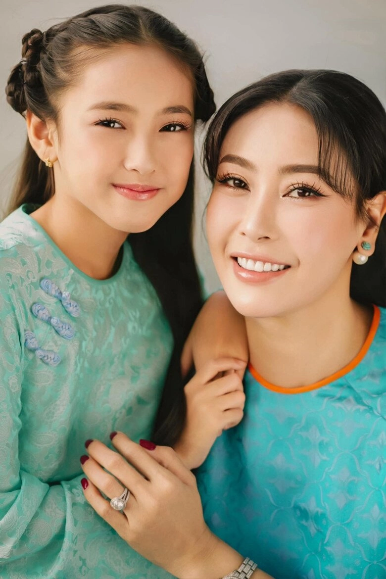 Bé gáiđược hoa hậu đỗ mỹ linh mai phương thúy khen nức nở nhưng mẹ chê gầy như que củi 9 tuổiở nhà 400 tỷ - 9