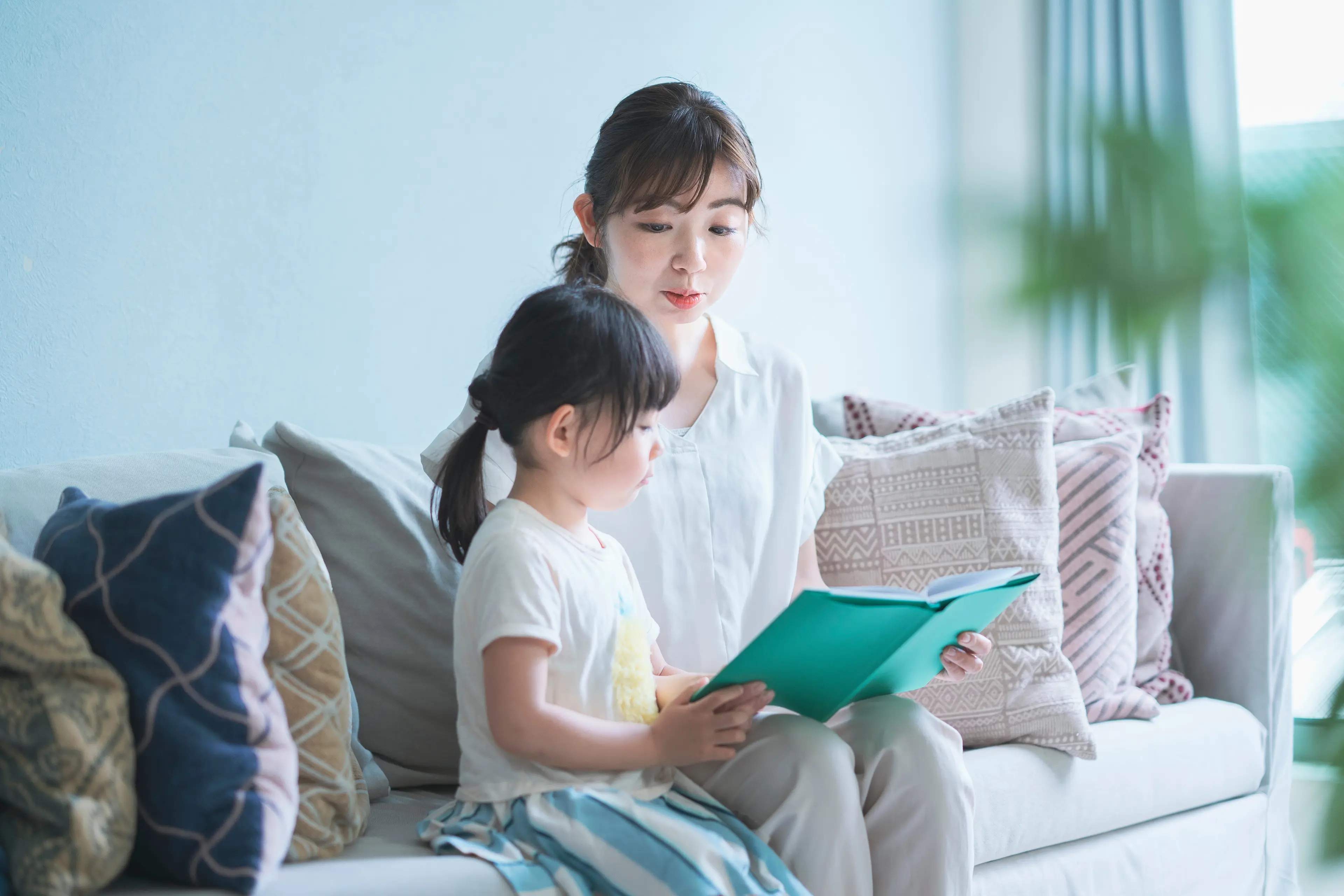 Bé trai viết văn hỏi thăm ông bà bị cô giáo chấm 4 điểm đọc nội dung ai cũng cười nghiêng ngả - 2
