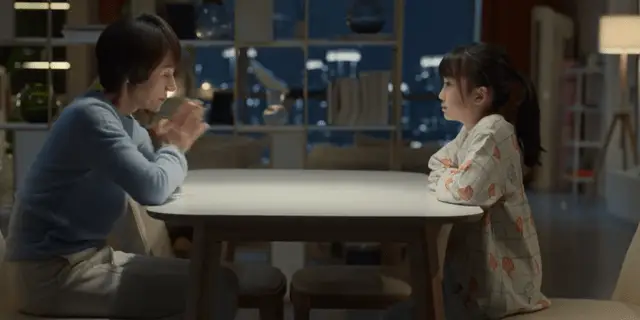 Bị mẹ kế hỏi câu nhạy cảm liên quan đến mẹ ruột bé gái 6 tuổi đáp một câu khiến bà câm nín - 2