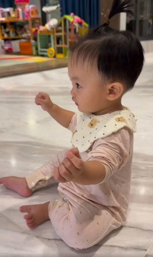 Bố doanh nhân mẹ người mẫucon trai cường đôla đàm thu trang được dự đoán tương lai ke đầu giốngdiệp lâm anh - 1