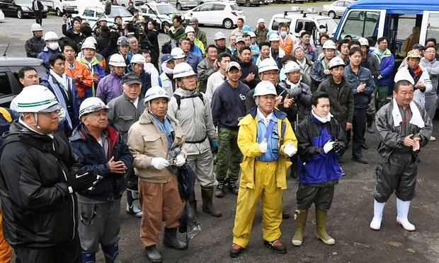 Bố mẹ phạt con đứng trong rừng có thú dữ và cái kết đau lòng chỉ sau 5 phút - 2