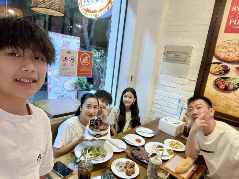 Bỏ úc về việt nam ốc thanh vân vừa đắt show vừa không phải lo bỉm sữa bầy con được trí rùa chăm chút mọi thứ - 5