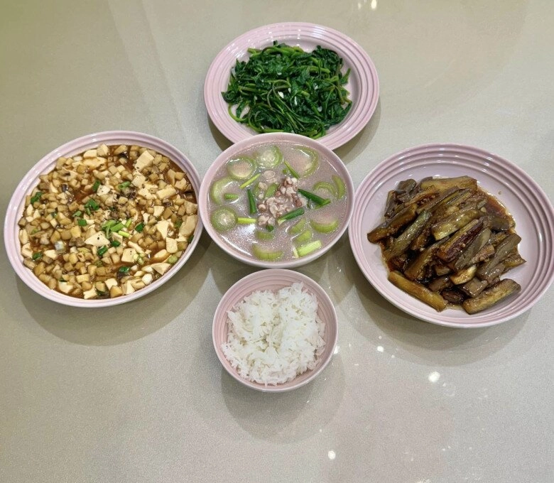 Bữa ăn đẹp mắt như nhà hàng của btv diệp chi làm con gái thích thú ai cũng thốt lên ngon quá trời - 13