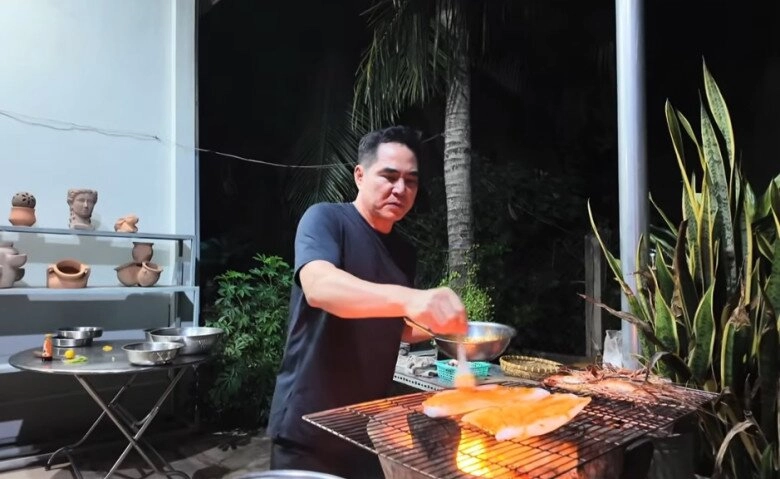 Bữa ăn thơm nức của diễn viên 52 tuổi chưa vợ - trung dũng và mẹ ruột ở căn nhà bình dị - 7