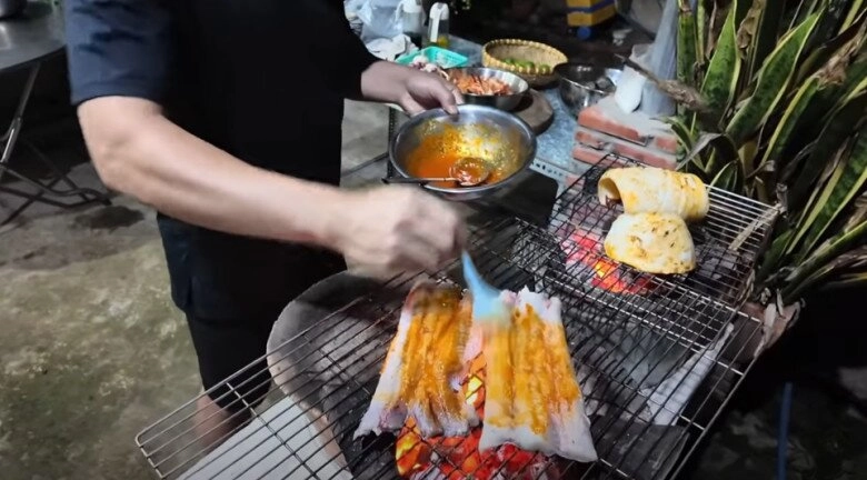 Bữa ăn thơm nức của diễn viên 52 tuổi chưa vợ - trung dũng và mẹ ruột ở căn nhà bình dị - 10