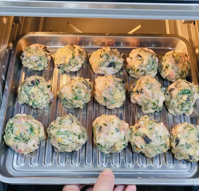 Bún riêu tôm chả ốc thơm ngon nóng hổi giòn giòn cho bữa sáng cuối tuần - 6