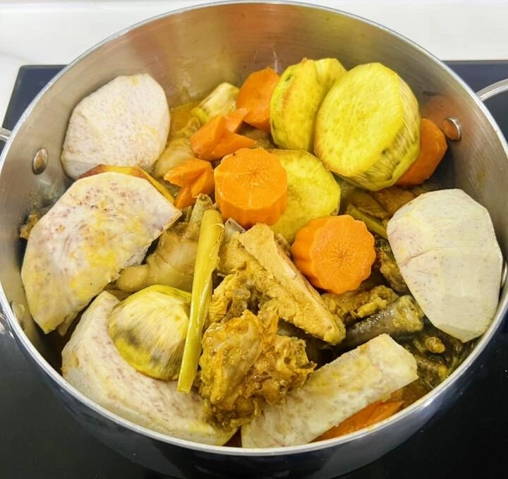 Cà ri gà bánh mì cho sáng cuối tuần ai ăn rồi cũng chỉ ước còn thêm chút nữa - 5