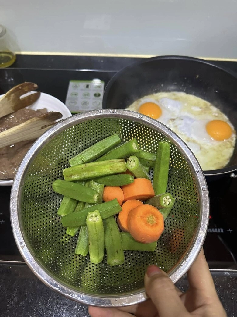 Ca sĩ thu phượng giữ vững nếp nhà với thầy giáo tây thường xuyên nấu món thơm ngon này làm chồng con mê - 7