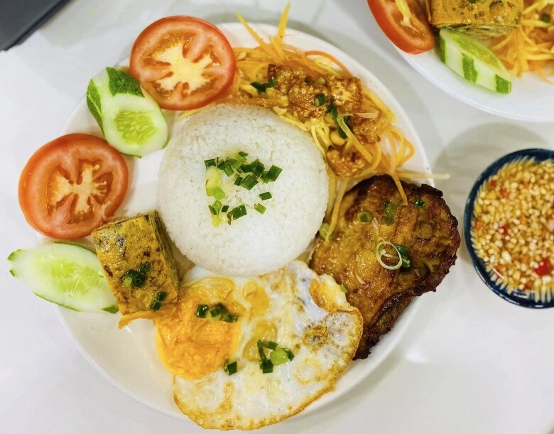 Cách làm cơm tấm sườn nướng thơm phức ăn sạch đĩa của mẹ đảm sài gòn - 14