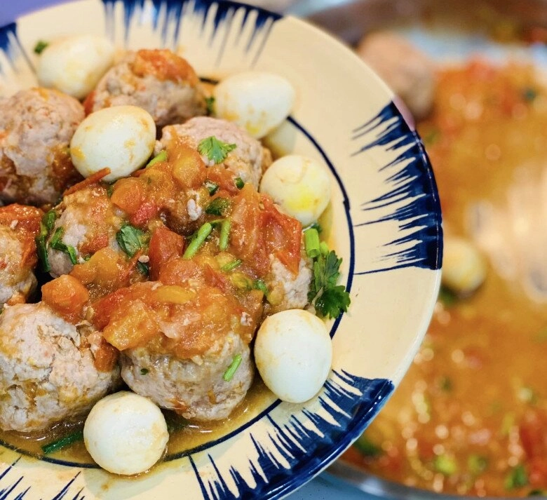 Cách làm thịt viên bọc trứng cút sốt cà chua đơn giản mà trôi cơm ai đoảng mấy cũng thực hiện thành công - 10