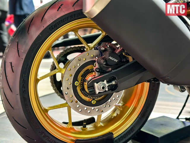 Cận cảnh honda cb1000 hornet sp 2025 mới ra mắt trang bị ohlins brembo xịn xò - 12