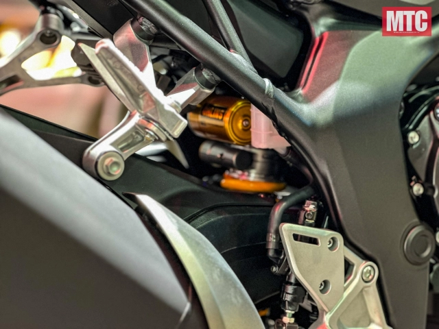 Cận cảnh honda cb1000 hornet sp 2025 mới ra mắt trang bị ohlins brembo xịn xò - 13