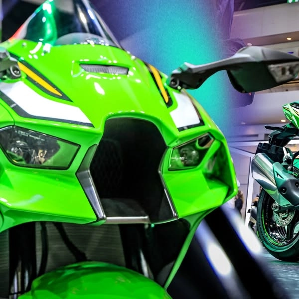 Cận cảnh kawasaki zx-10r 2025 vừa ra mắt - bình cũ rượu mới tại bims 2025 - 5
